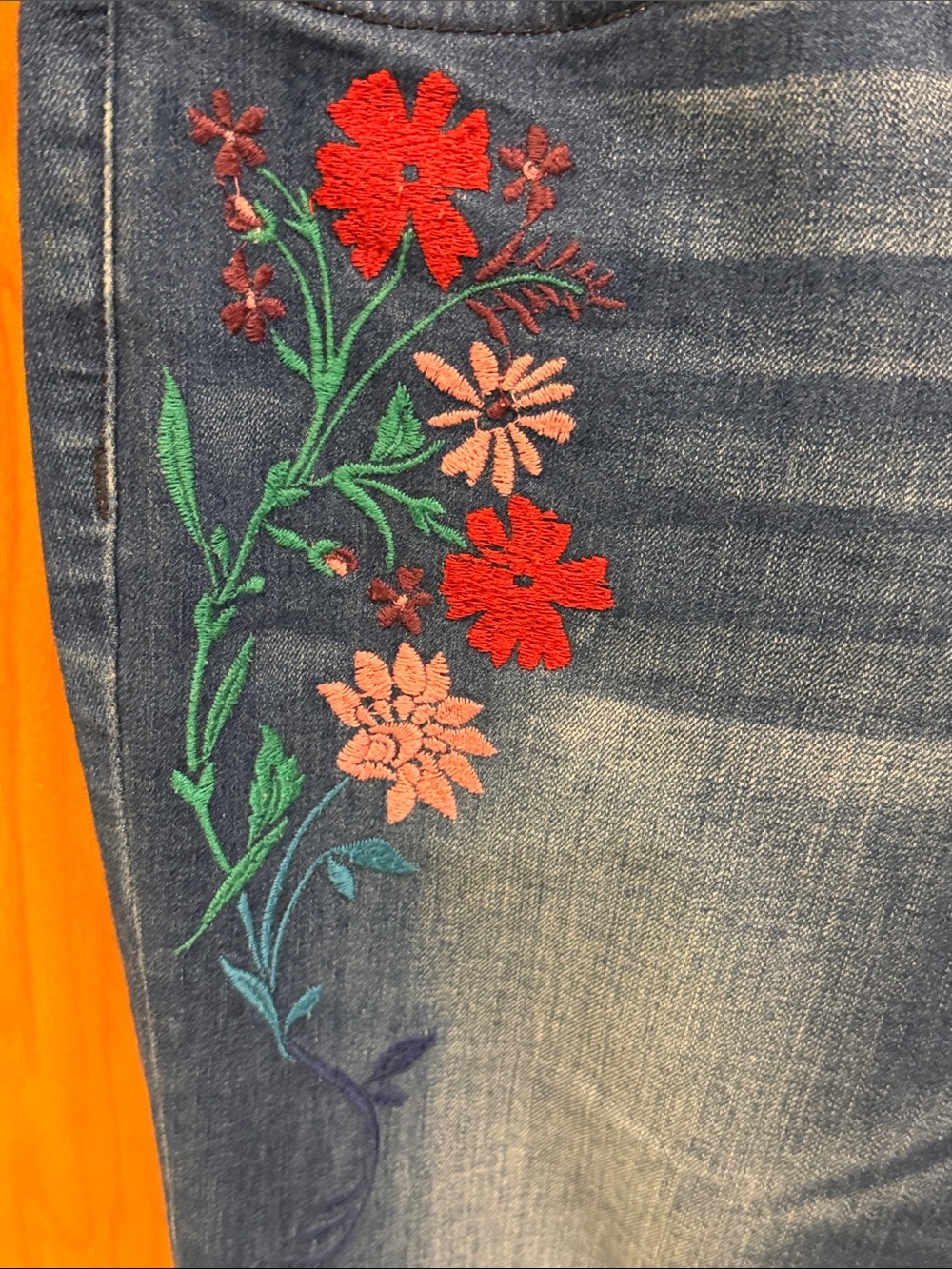 🌺🌺🌺BOGOHO🌺🌺🌺Vintage America Blue Embroidered Floral Ankle Jeans-4 - Picture 4 of 12